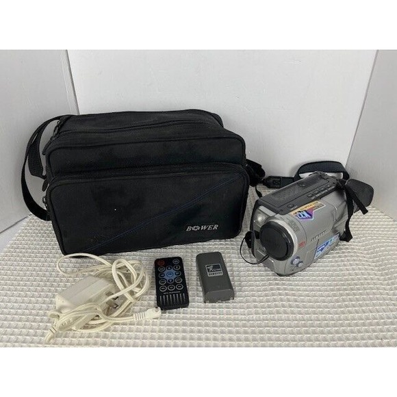Samsung SCL700 Hi8 8mm Camcorder 880x Digital Zoom bag Battery,Remote Parts Only - Picture 1 of 13